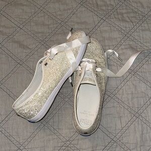 Kate spade white glitter flat sneakers with ribbon laces like new size 7